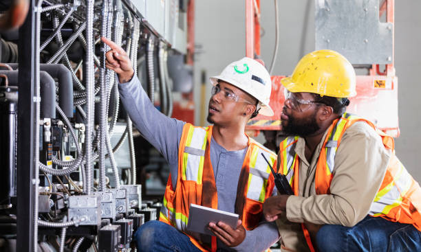 Best Electrical Contractors for Businesses  in Tillamook, OR